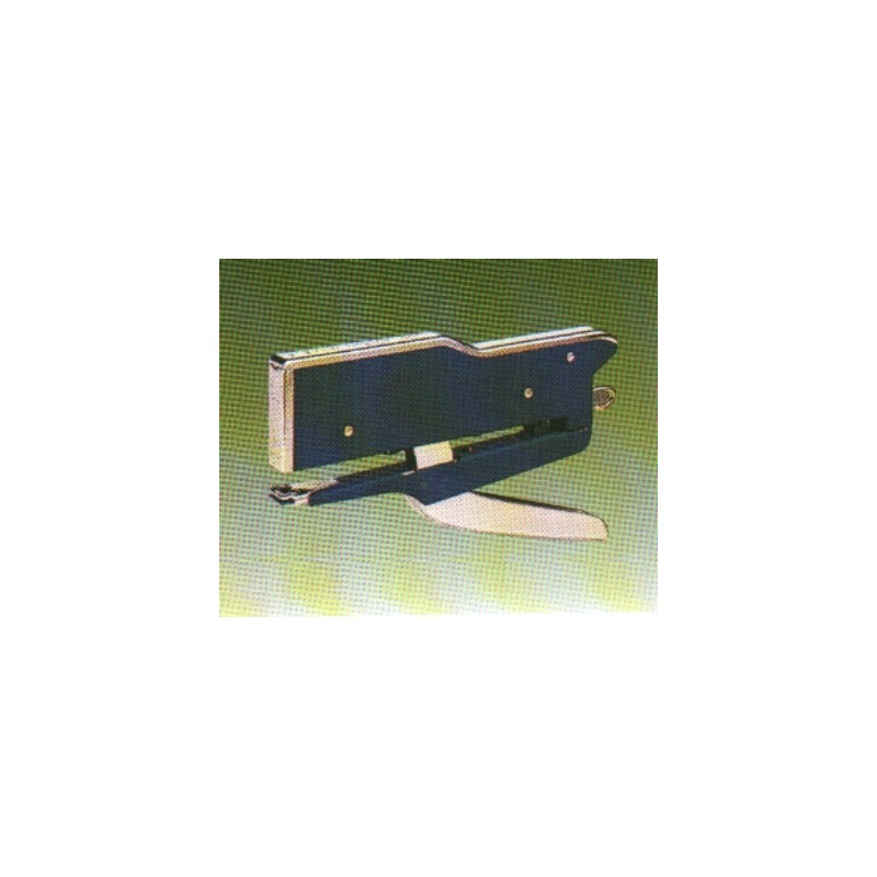 Cucitrice Zenith 548E metal monta punti 130/E